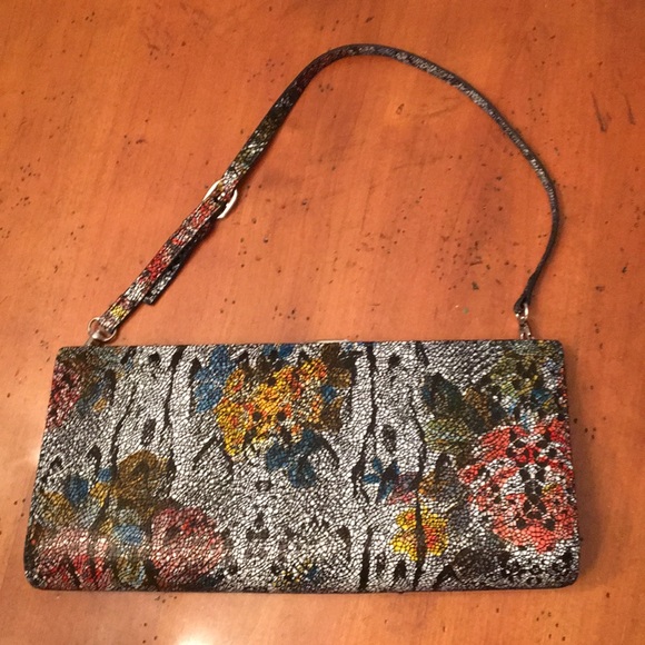 Lotus - Picture 3 of 8